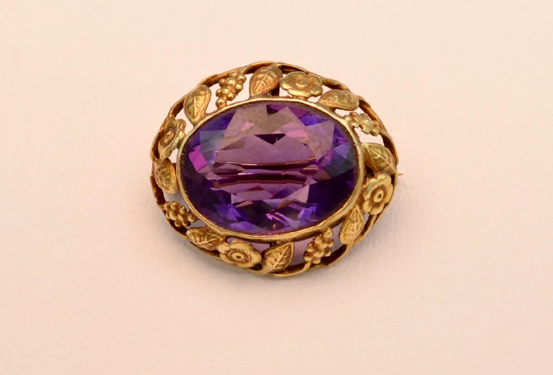 14K Victorian Amethyst Brooch