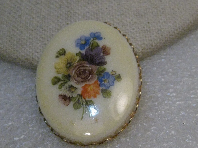 Vintage Floral Cameo Brooch, 1960's-1970s, Oval 1.5"