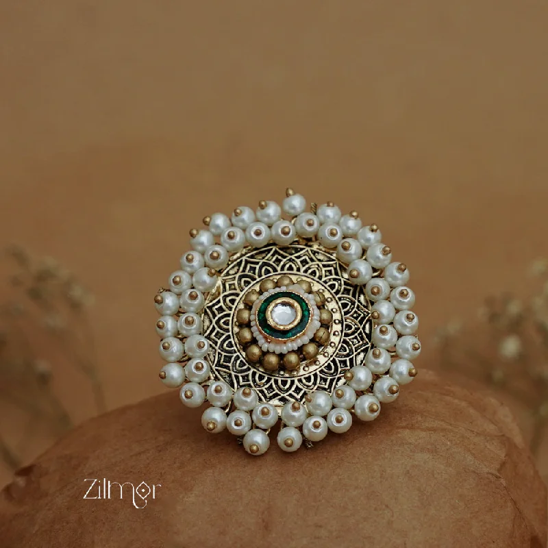 ZA1011165 - Pearl Cluster Adjustable Ring