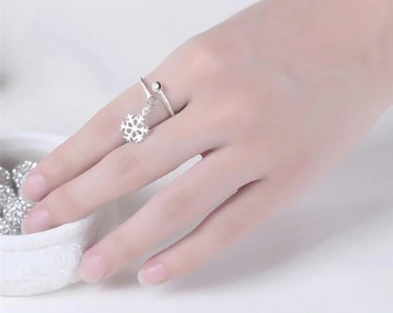 Sterling Silver Open Dangling Snowflake Ring