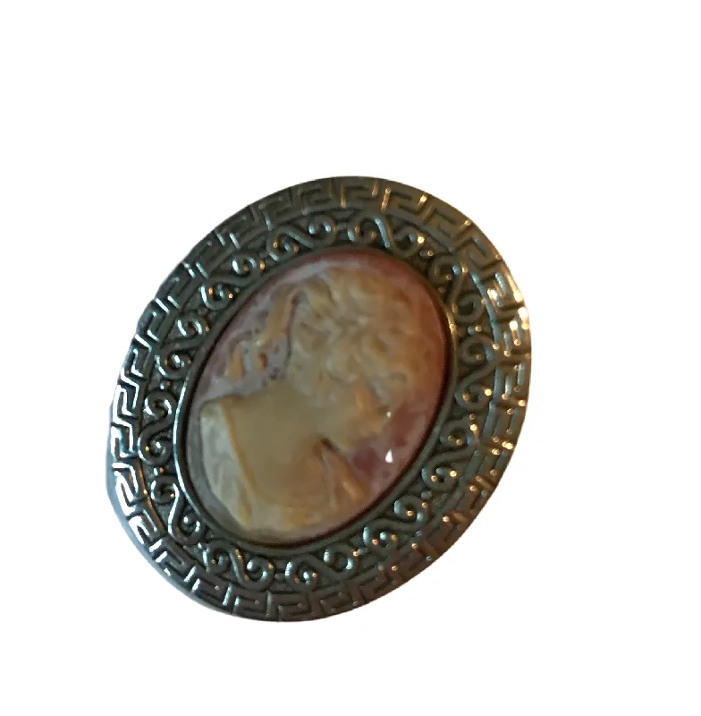 Silvertone Metal Faux Cameo Oval Brooch circa 1960s