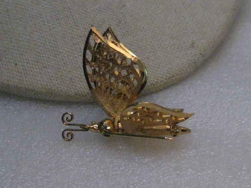 Vintage Butterfly Trembler/Hinged  Brooch, Hinged, Gold Tone, 1960's, 1.5" by 2"