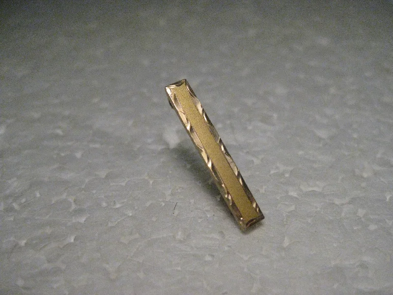 Vintage Pair of 10kt Gold Art Deco Bar Brooches, C-Clasp, 1" long, .78 gr. early 1900's