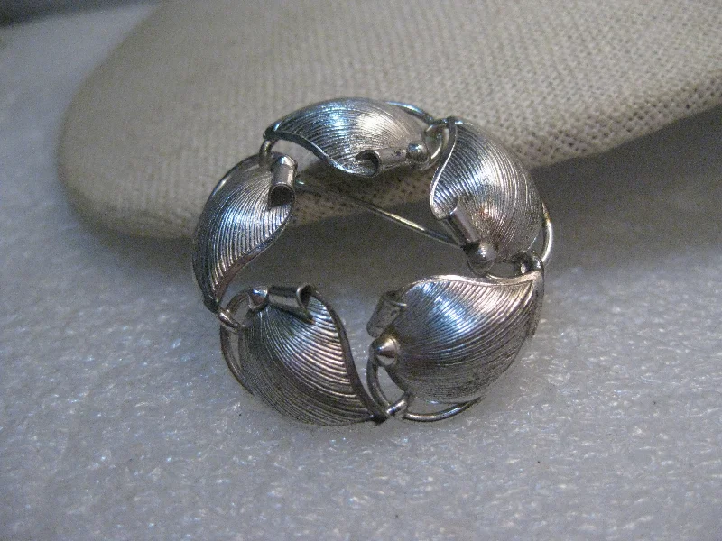 Vintage Sterling Silver Leaf Brooch, Circle, signed TK, 1960's, 5.67 grams, 1.5"